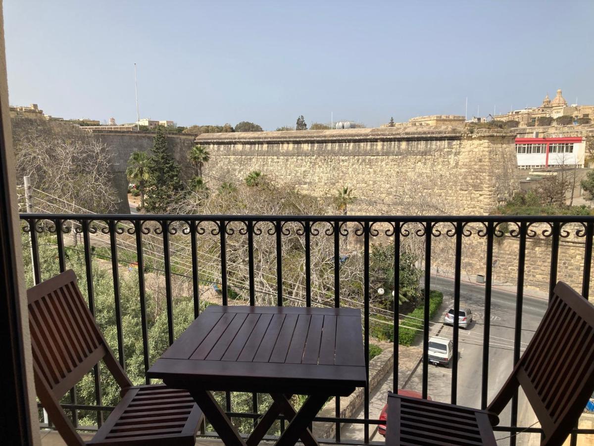 Grand Harbour View Lookout Apartment Kalkara Exterior photo